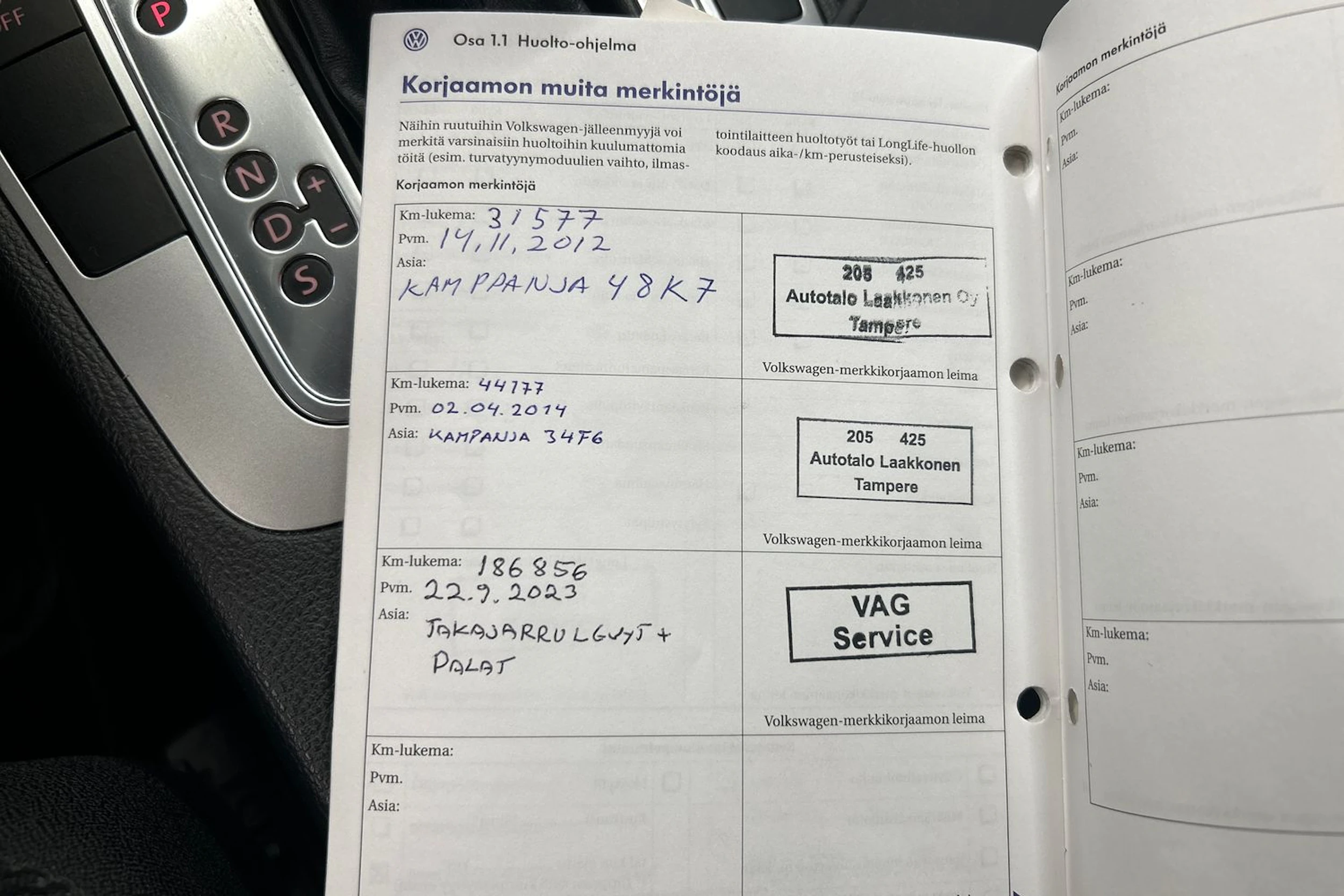 musta Volkswagen Passat 2009 kuva 30.