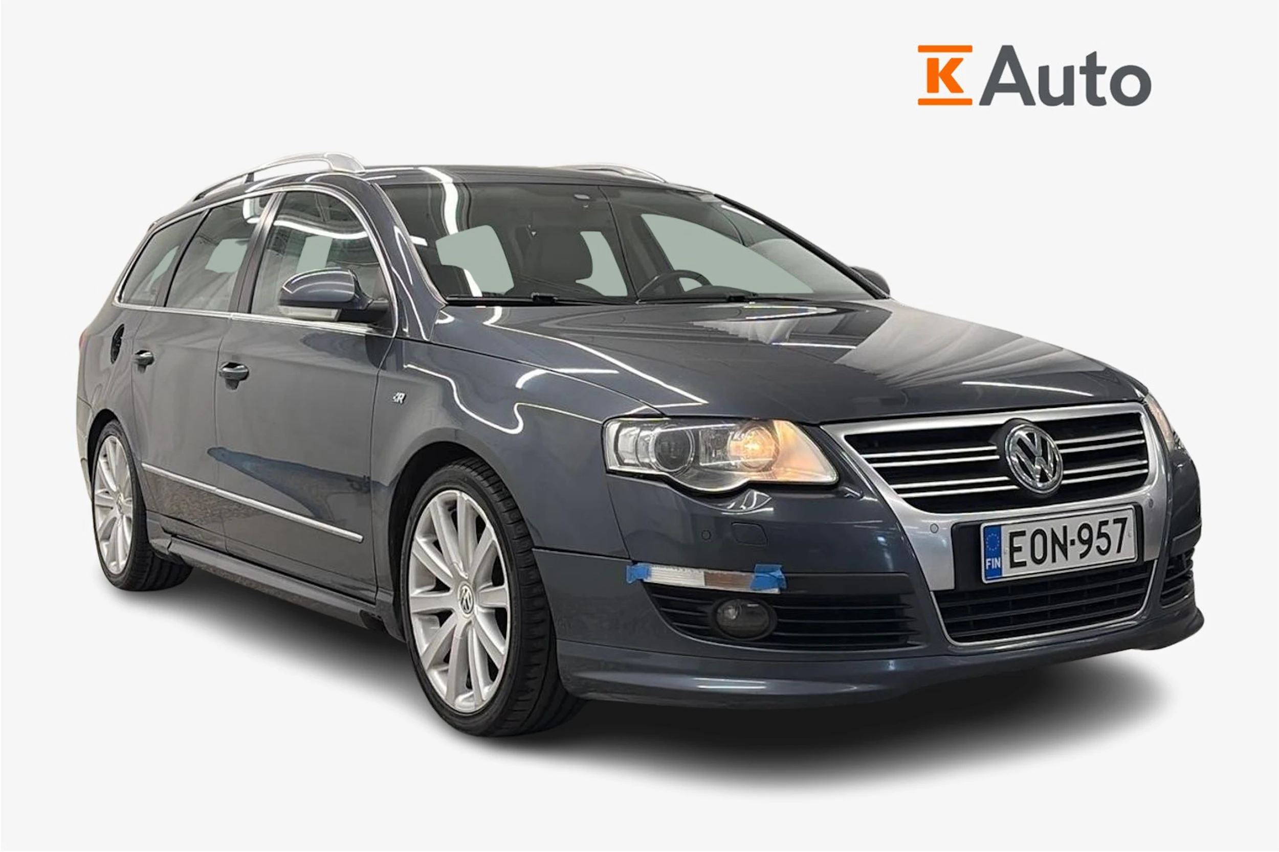 Harmaa Volkswagen PASSAT 2010 kuva 1.