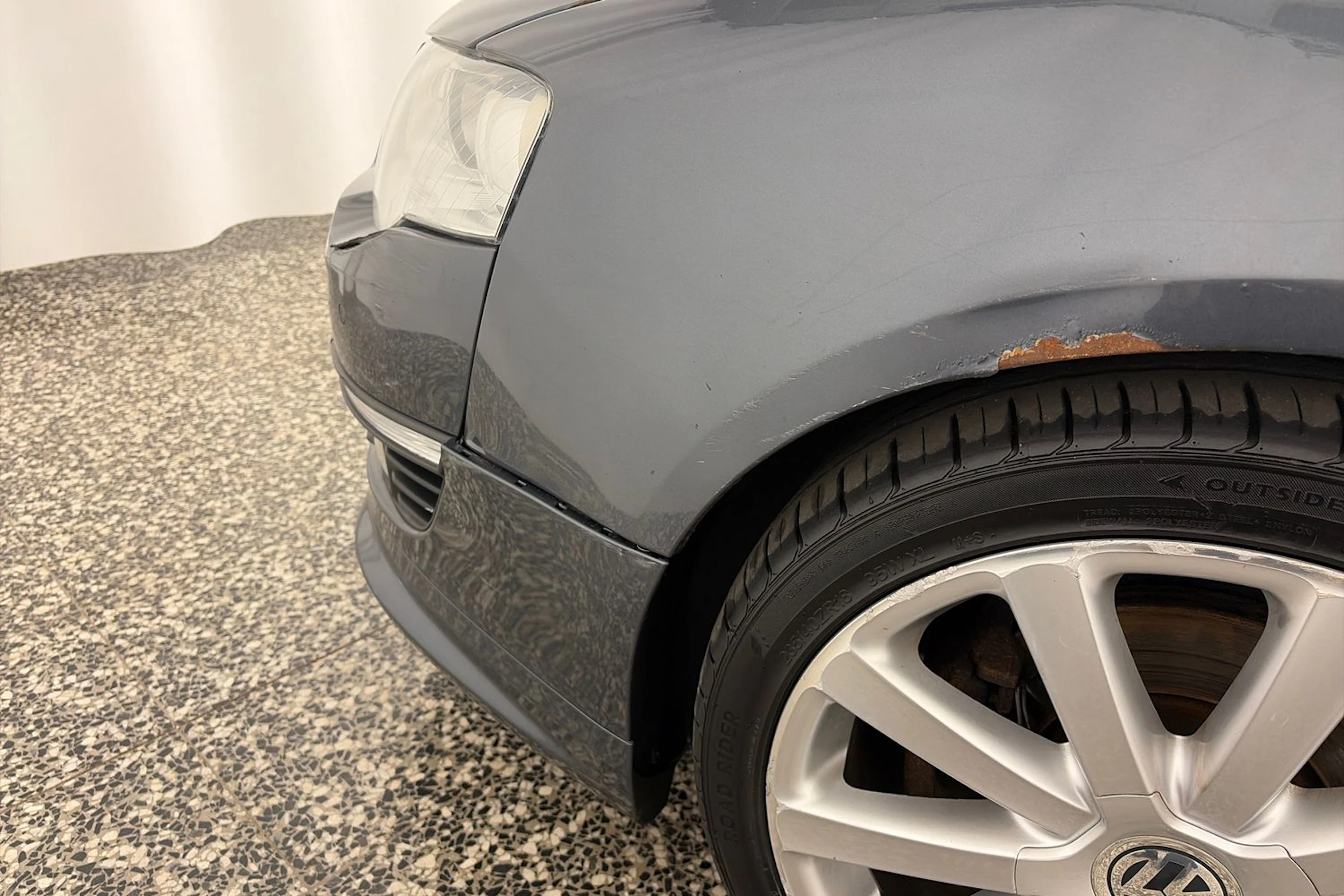 Harmaa Volkswagen PASSAT 2010 kuva 25.
