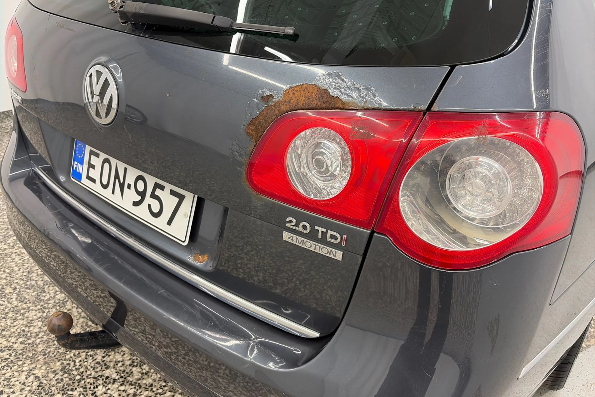 Harmaa Volkswagen PASSAT 2010 kuva 34.