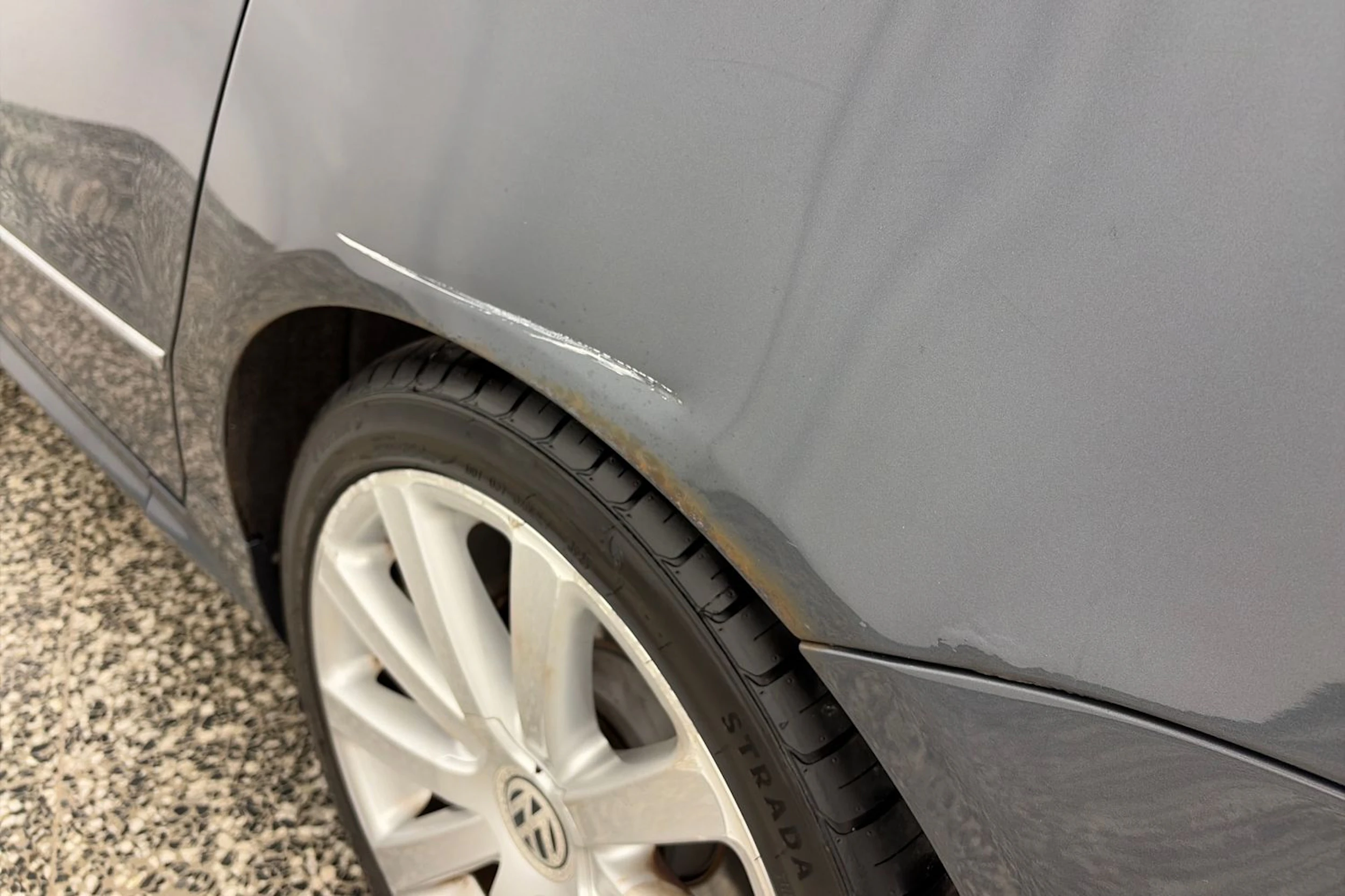 Harmaa Volkswagen PASSAT 2010 kuva 38.