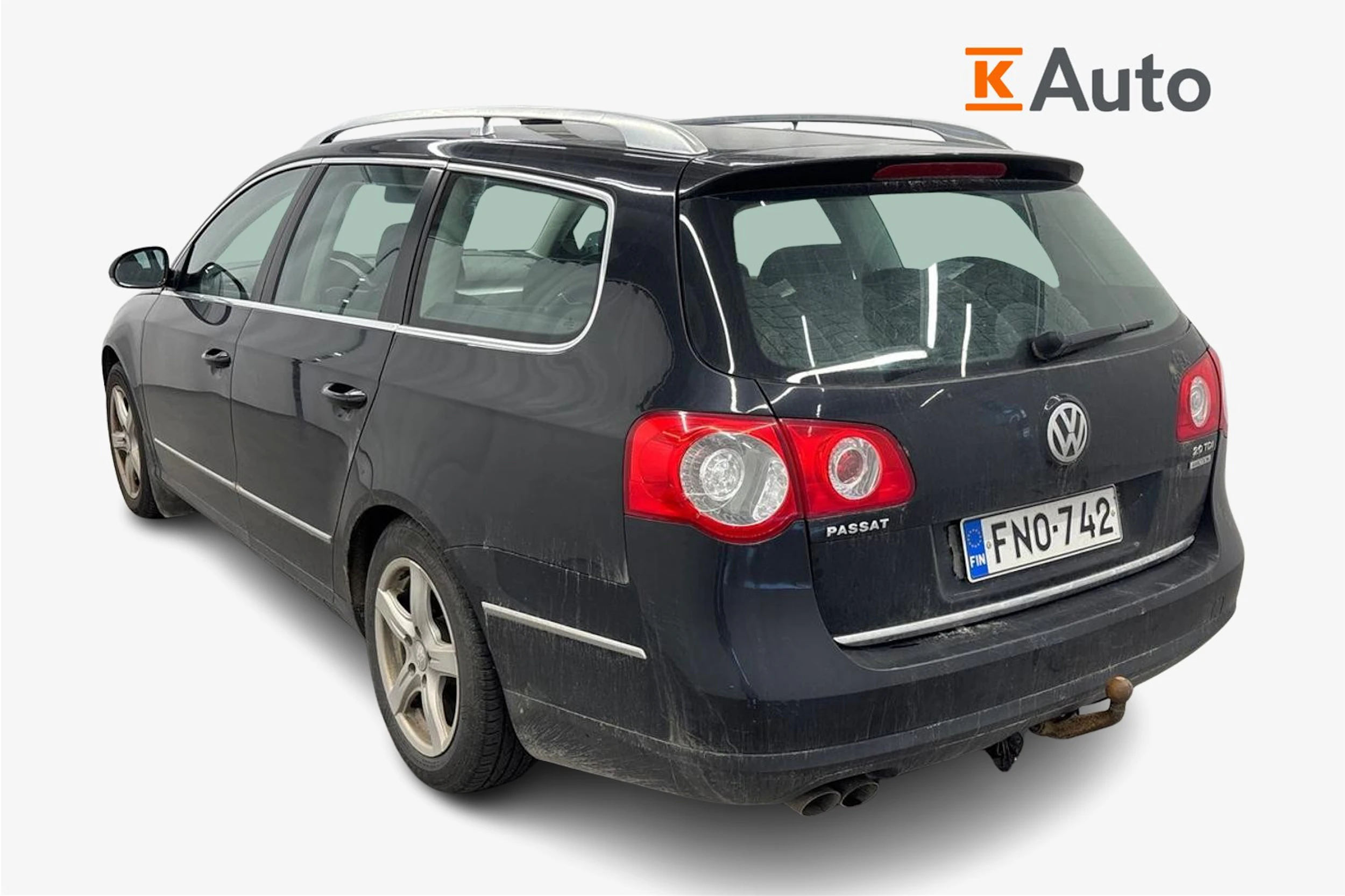 musta Volkswagen Passat 2010 kuva 2.