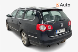 musta Volkswagen Passat 2010 kuva 2.