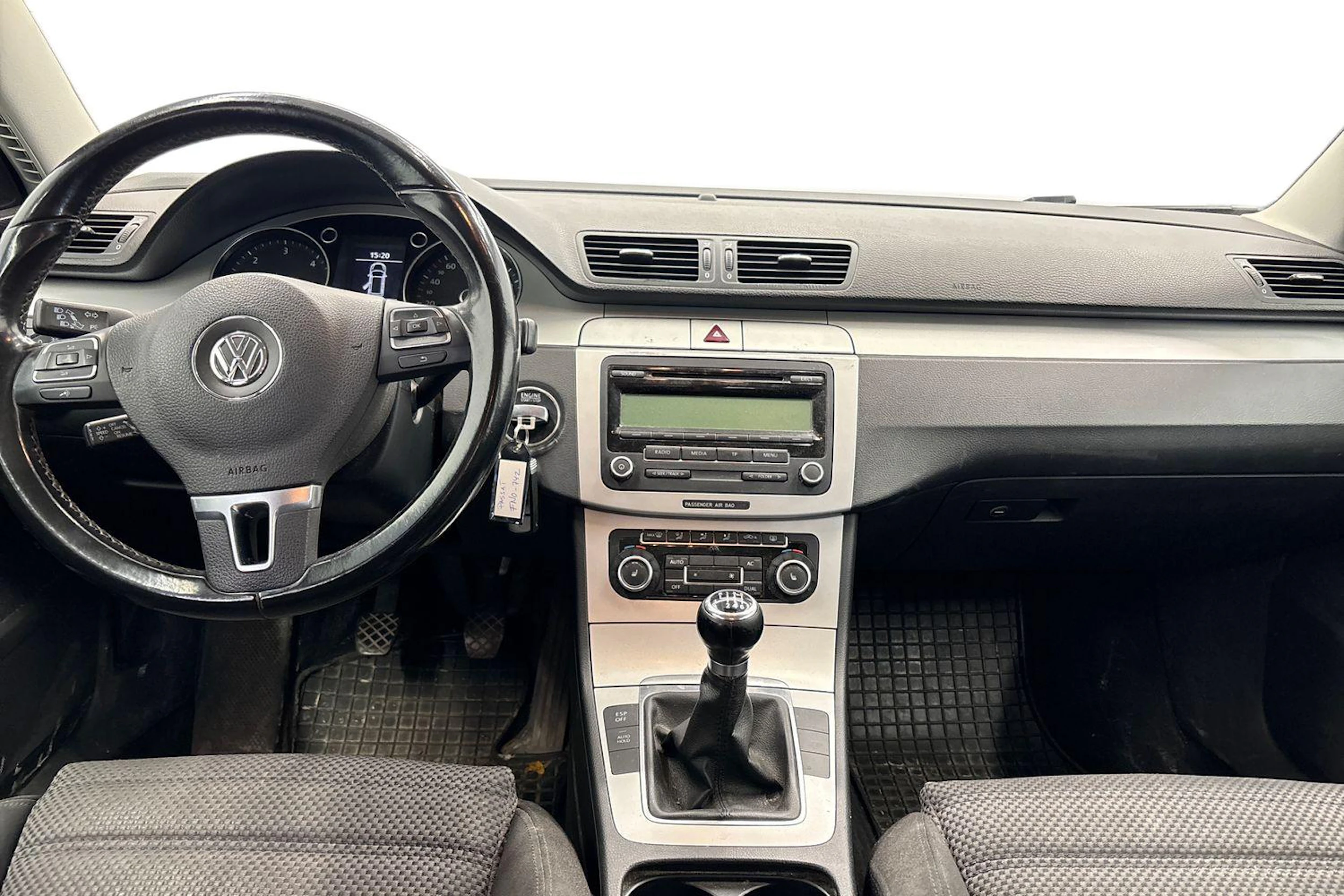 musta Volkswagen Passat 2010 kuva 7.