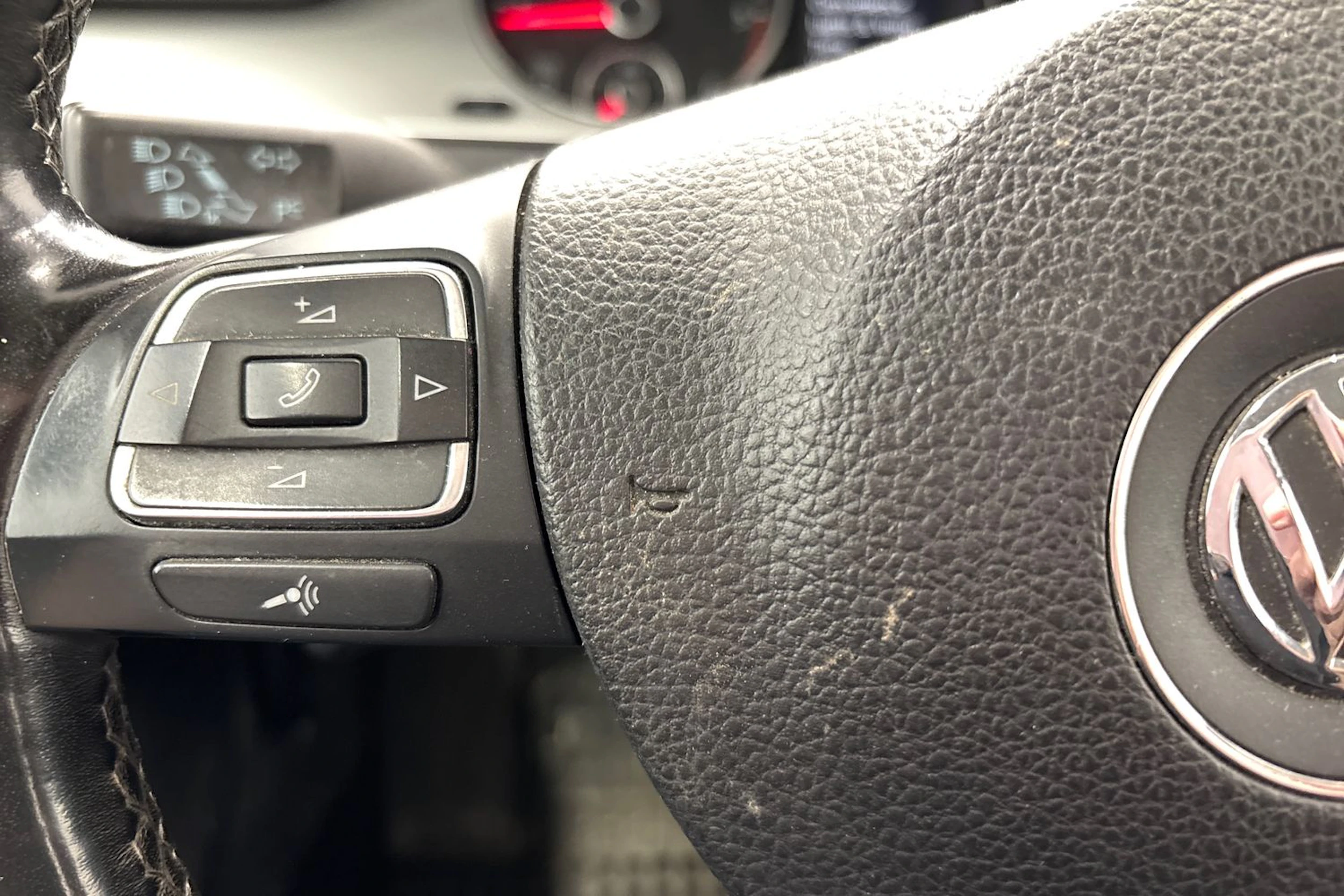 musta Volkswagen Passat 2010 kuva 22.