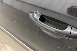 musta Volkswagen Passat 2010 kuva 30.