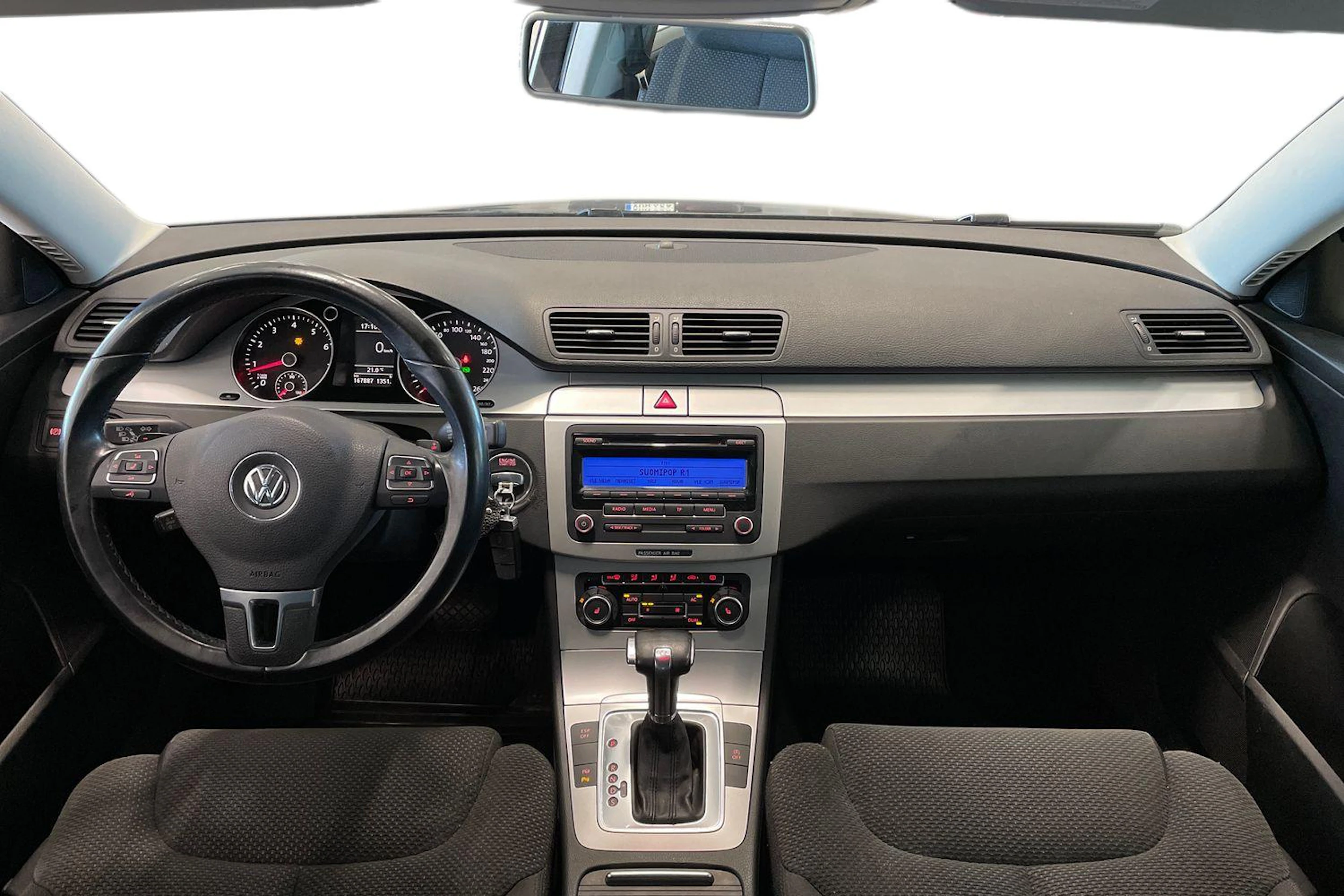 ruskea (beige) Volkswagen Passat 2010 kuva 9.