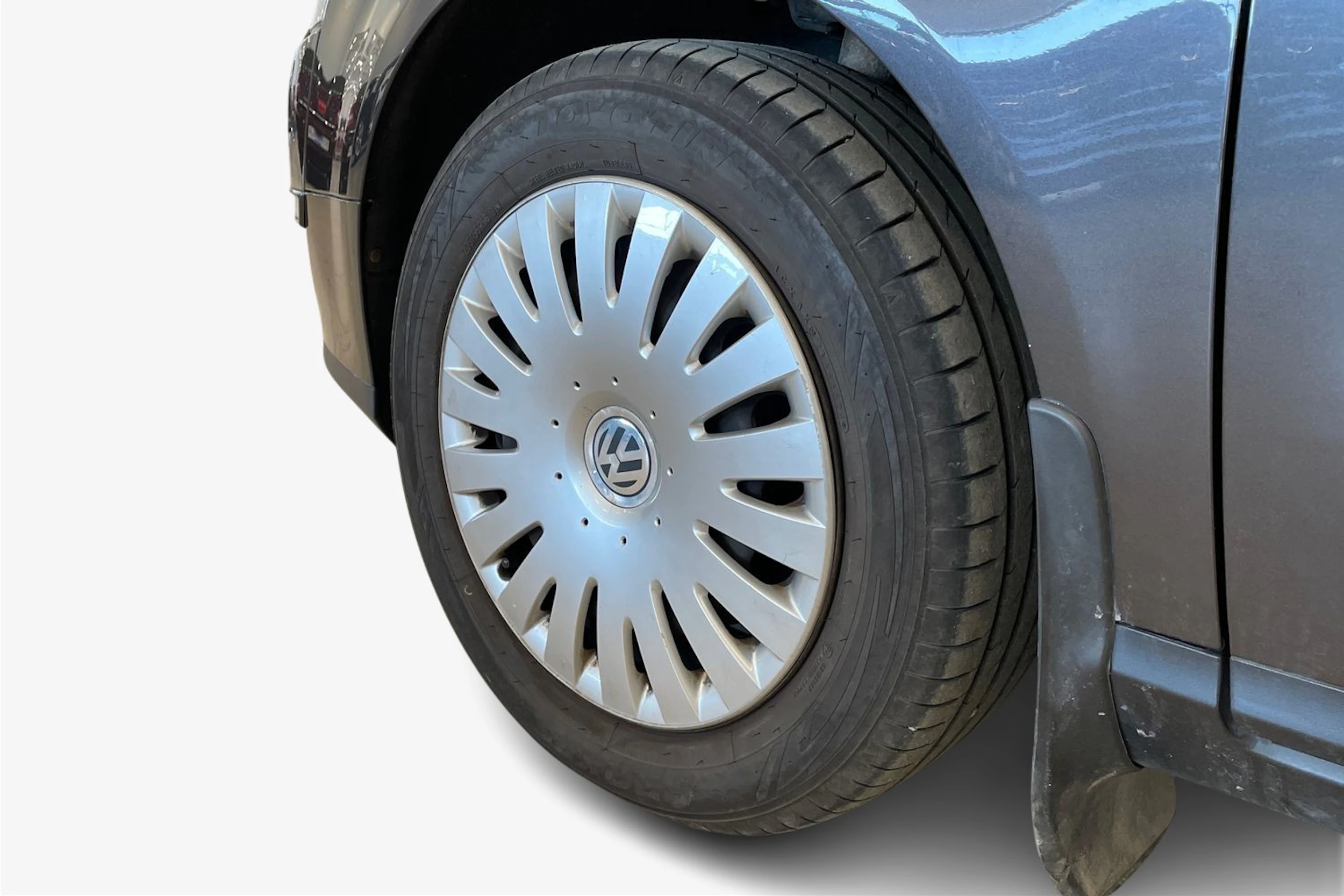 ruskea (beige) Volkswagen Passat 2010 kuva 12.
