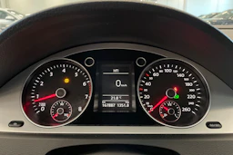 ruskea (beige) Volkswagen Passat 2010 kuva 17.
