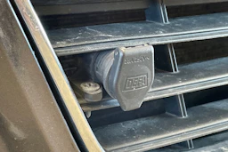 ruskea (beige) Volkswagen Passat 2010 kuva 30.