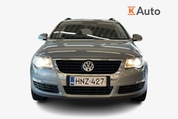 harmaa Volkswagen Passat 2010 kuva 4.