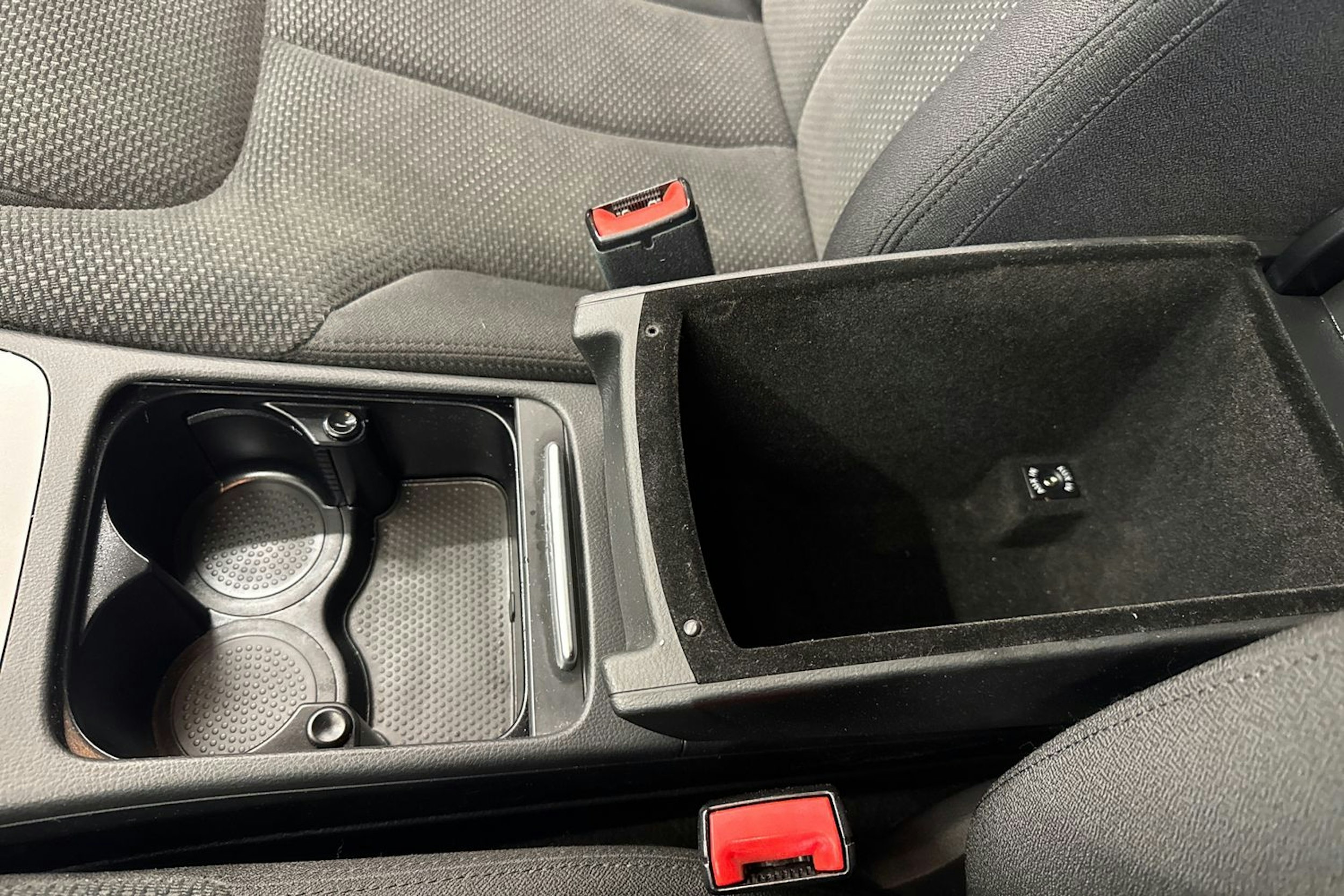 Harmaa Volkswagen PASSAT 2010 kuva 15.