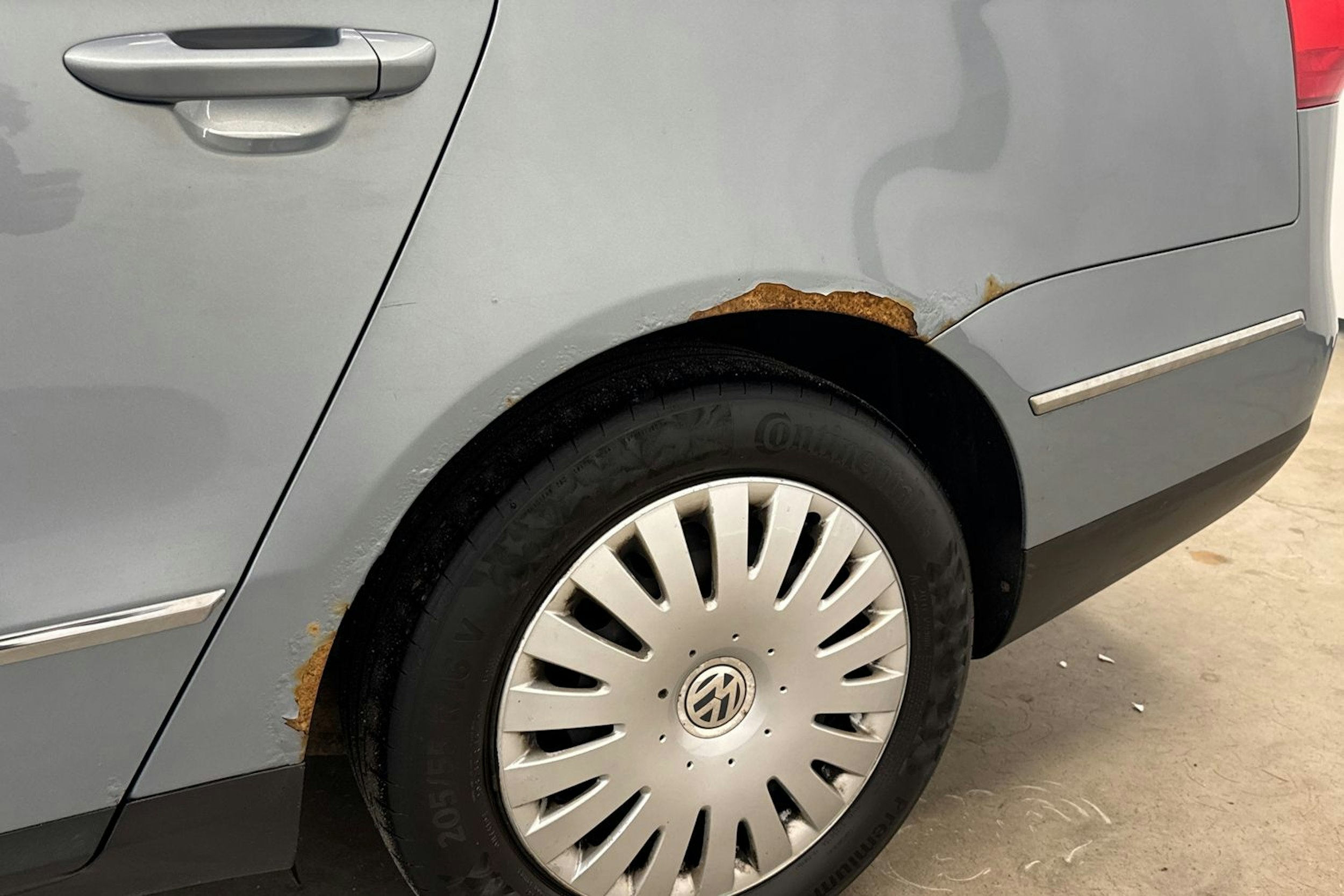 Harmaa Volkswagen PASSAT 2010 kuva 25.