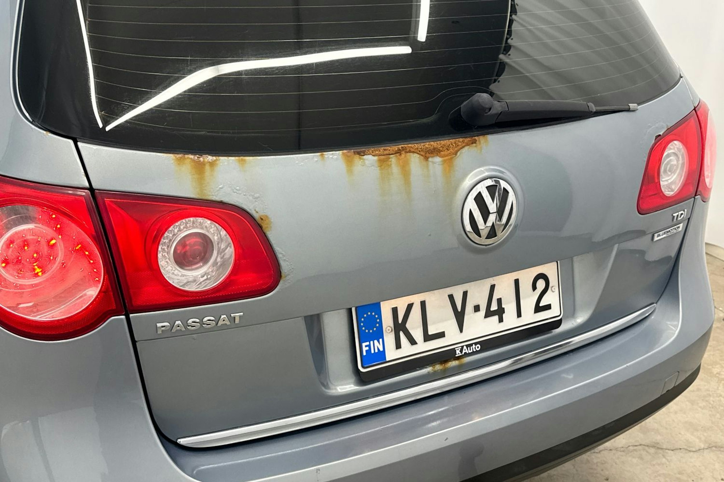 Harmaa Volkswagen PASSAT 2010 kuva 26.