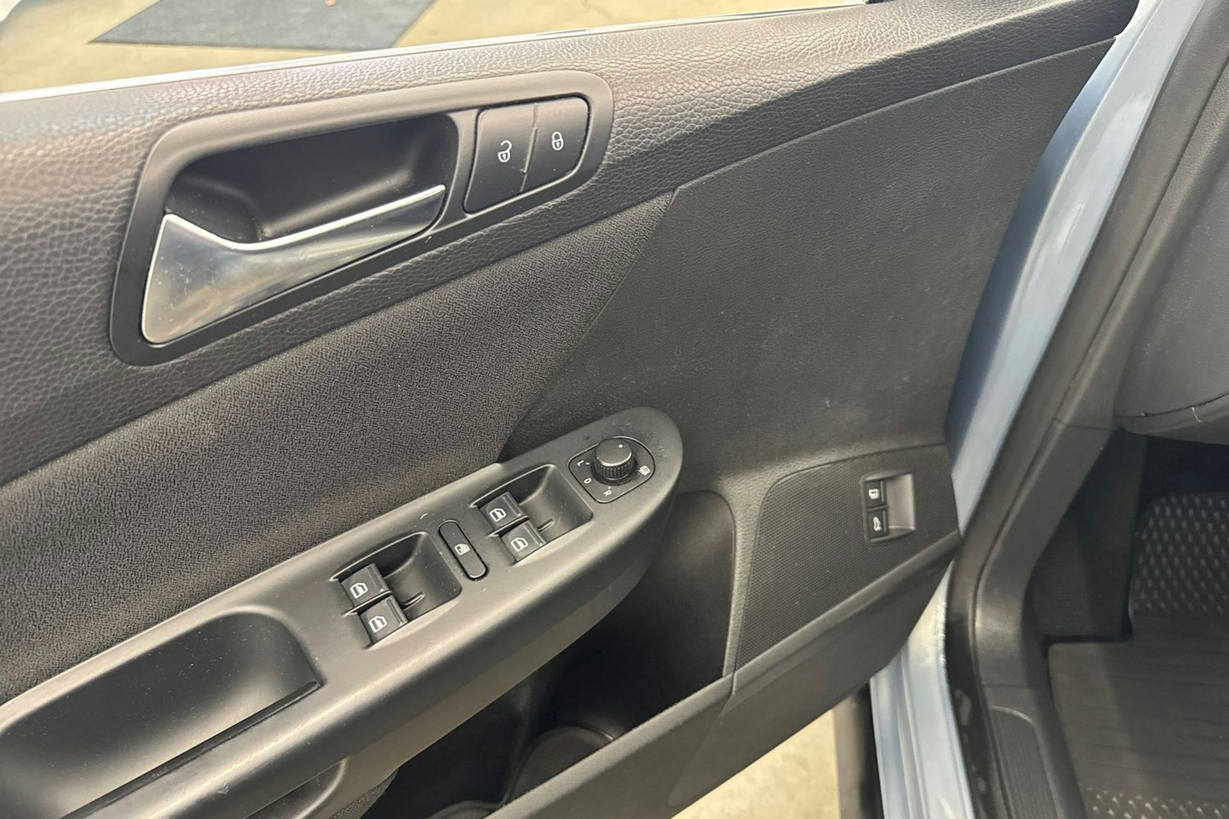 Harmaa Volkswagen PASSAT 2010 kuva 31.