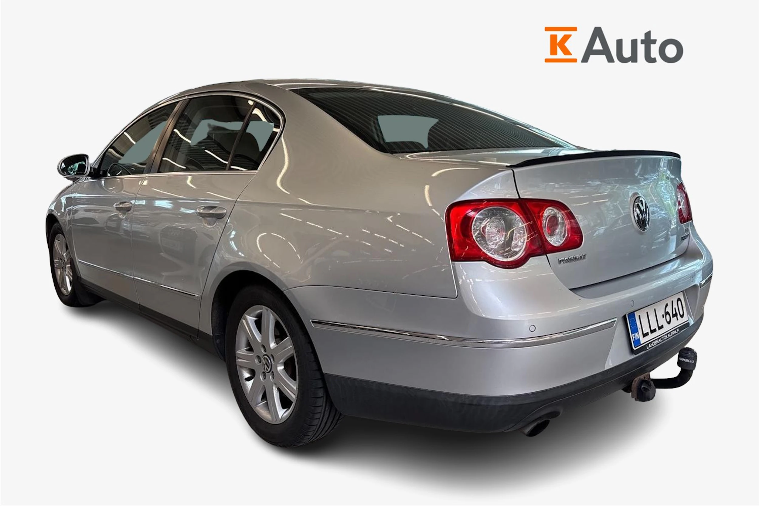 Harmaa Volkswagen PASSAT 2010 kuva 2.