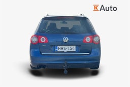 sininen Volkswagen Passat 2010 kuva 3.