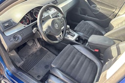 sininen Volkswagen Passat 2010 kuva 7.