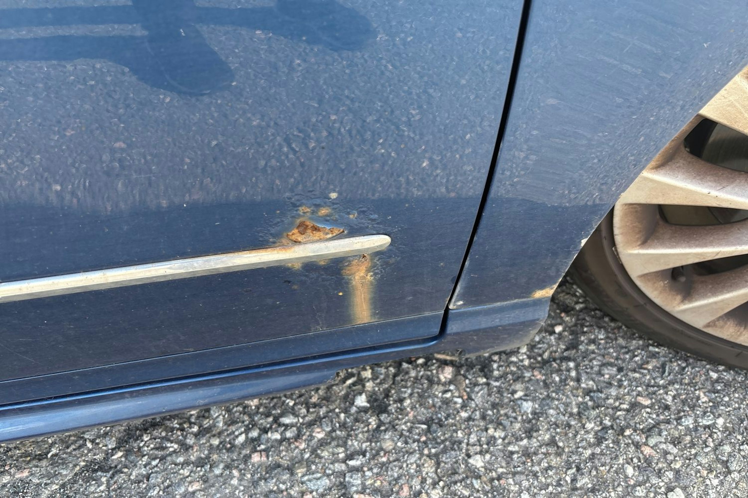 sininen Volkswagen Passat 2010 kuva 30.