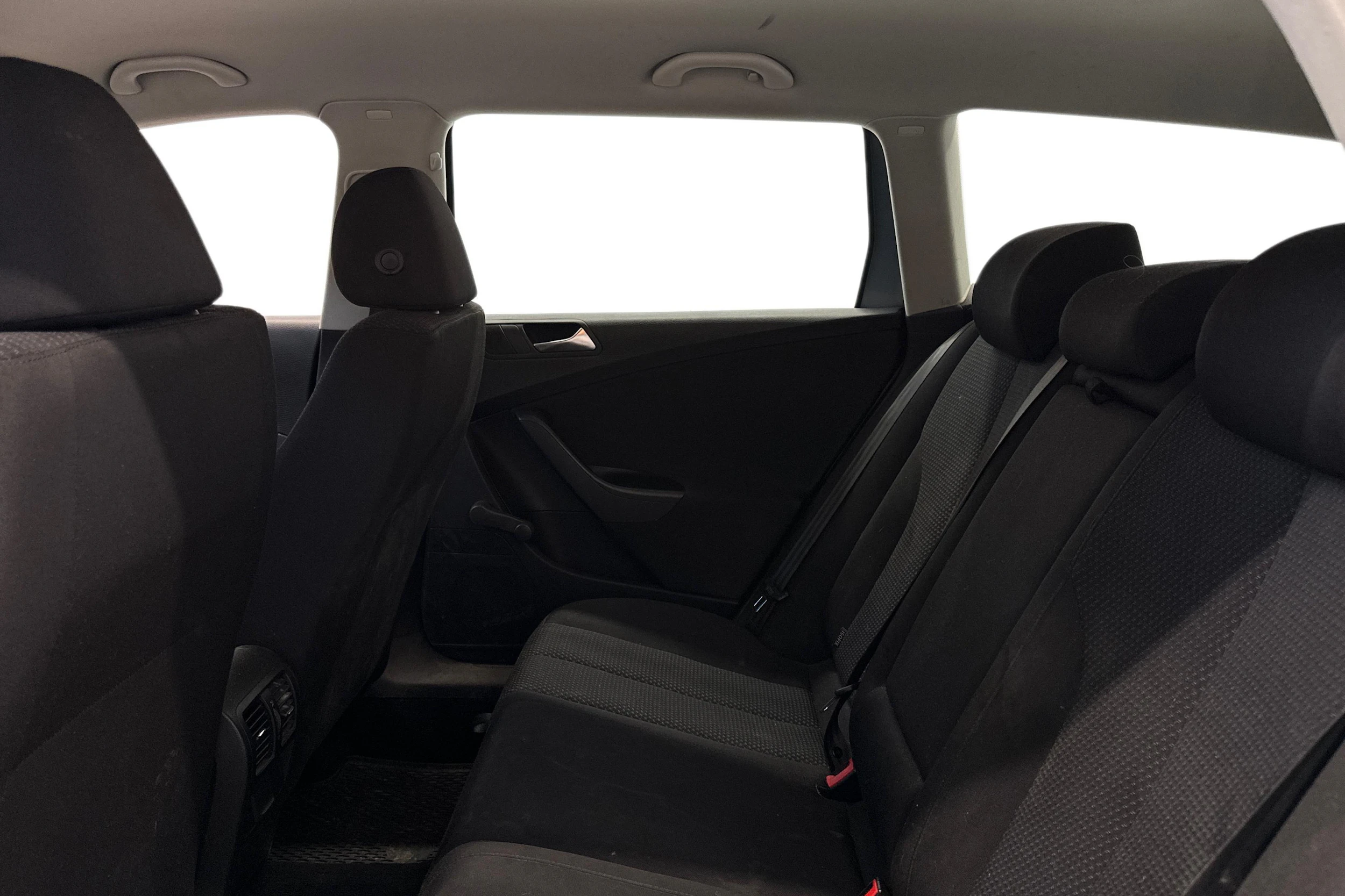 Harmaa Volkswagen PASSAT 2010 kuva 8.