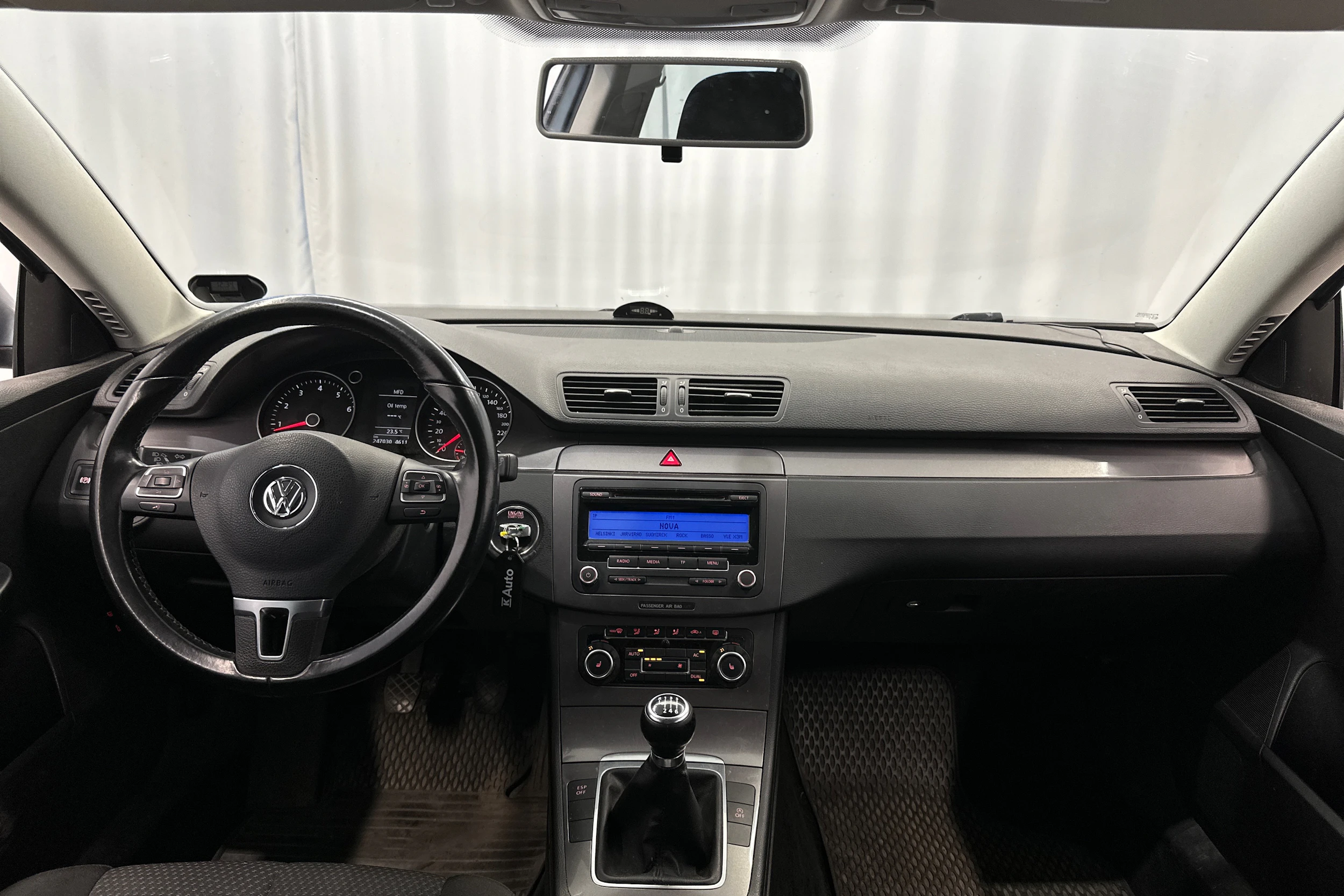 Harmaa Volkswagen PASSAT 2010 kuva 11.