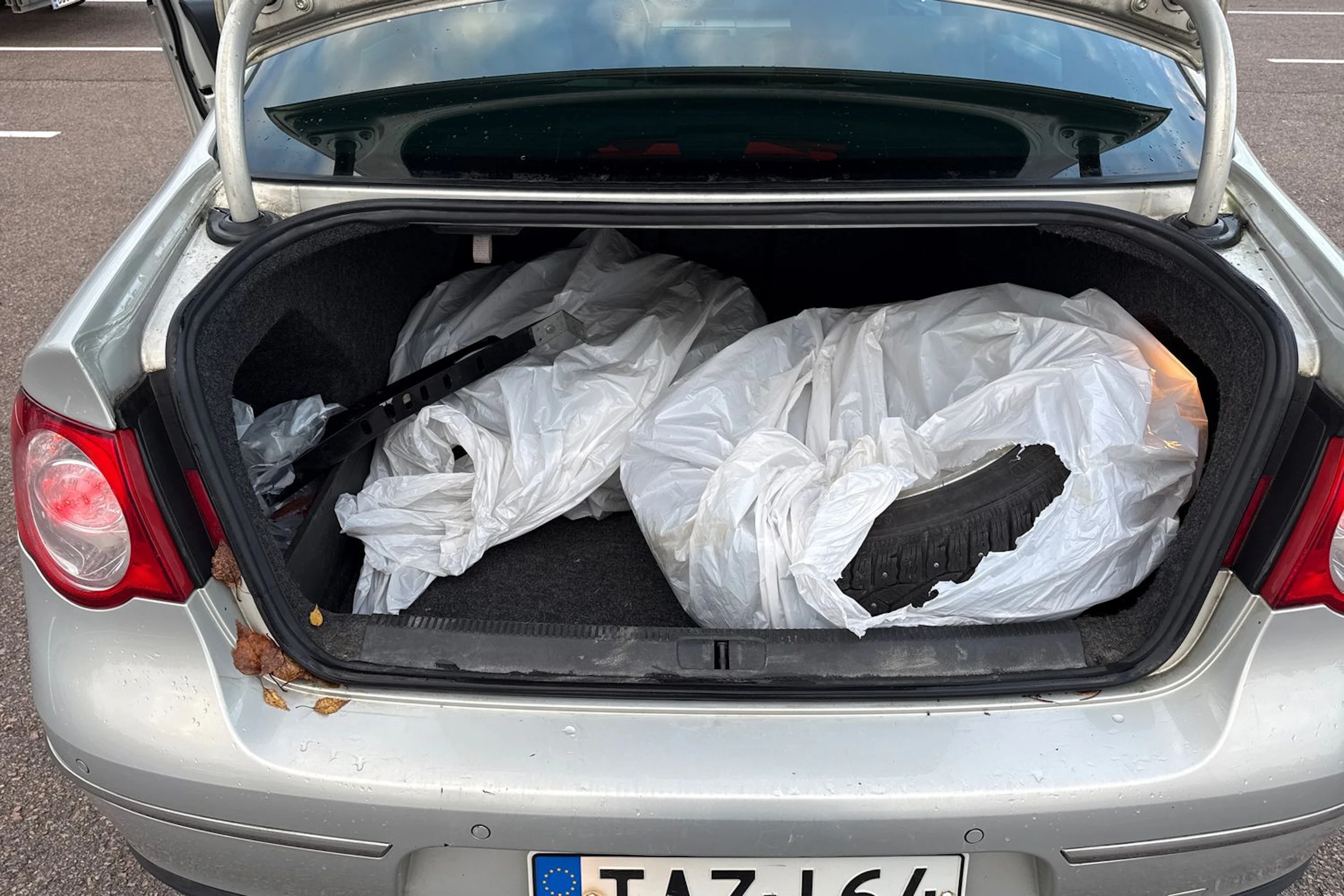 hopea Volkswagen Passat 2010 kuva 13.