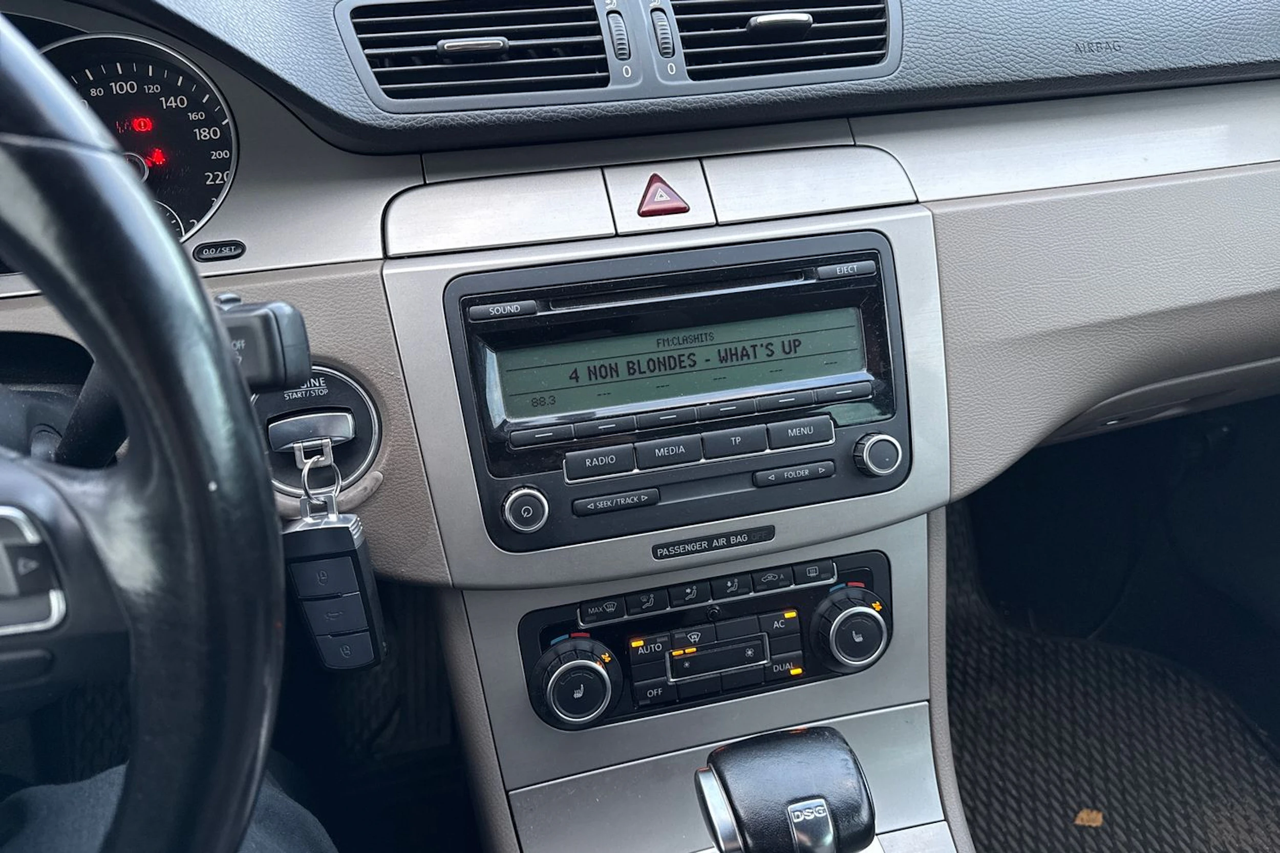 hopea Volkswagen Passat 2010 kuva 24.
