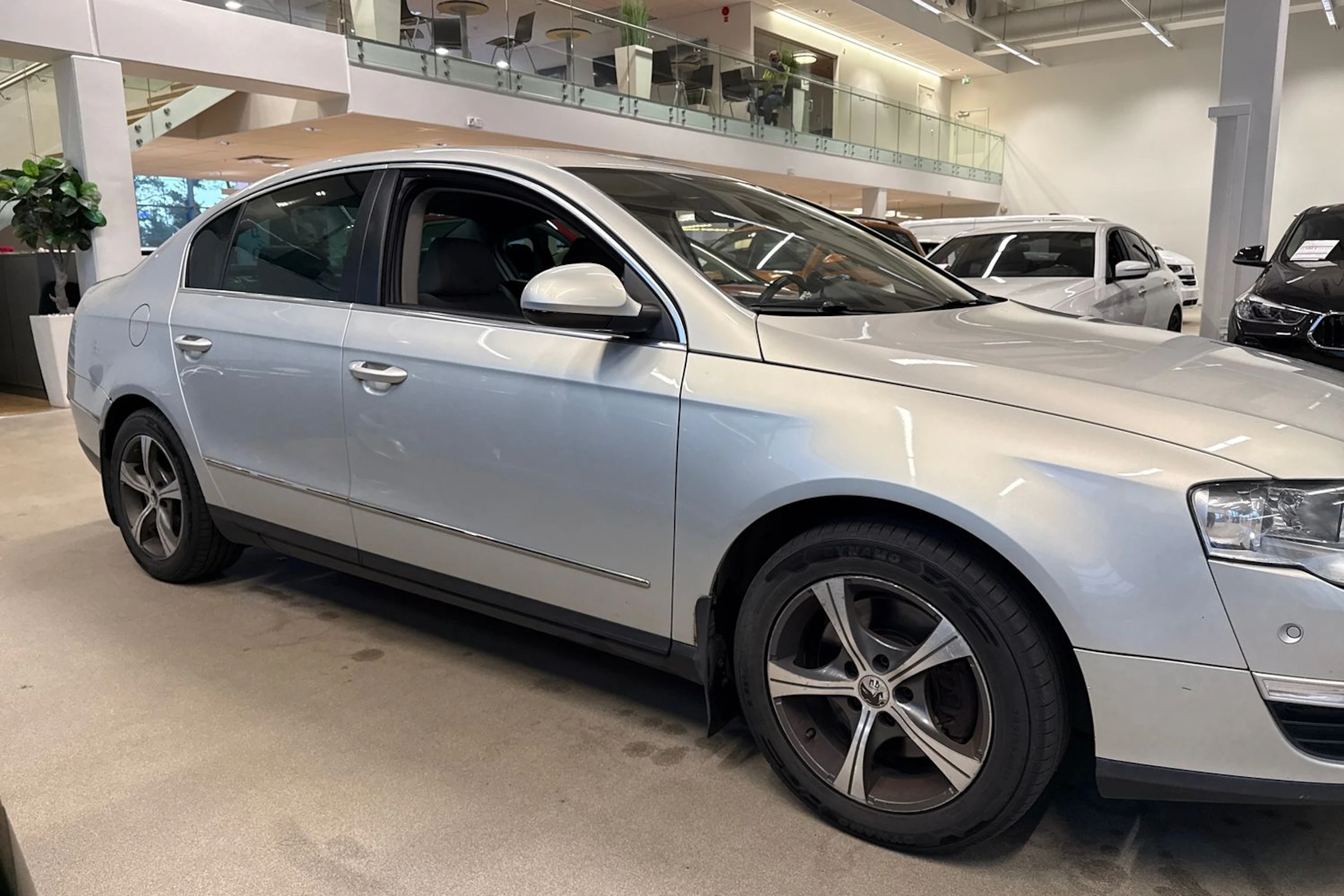 hopea Volkswagen Passat 2010 kuva 34.