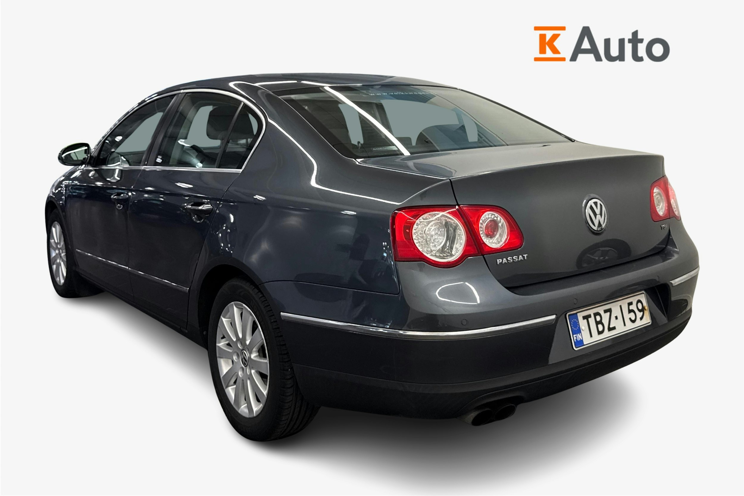 harmaa Volkswagen Passat 2010 kuva 2.