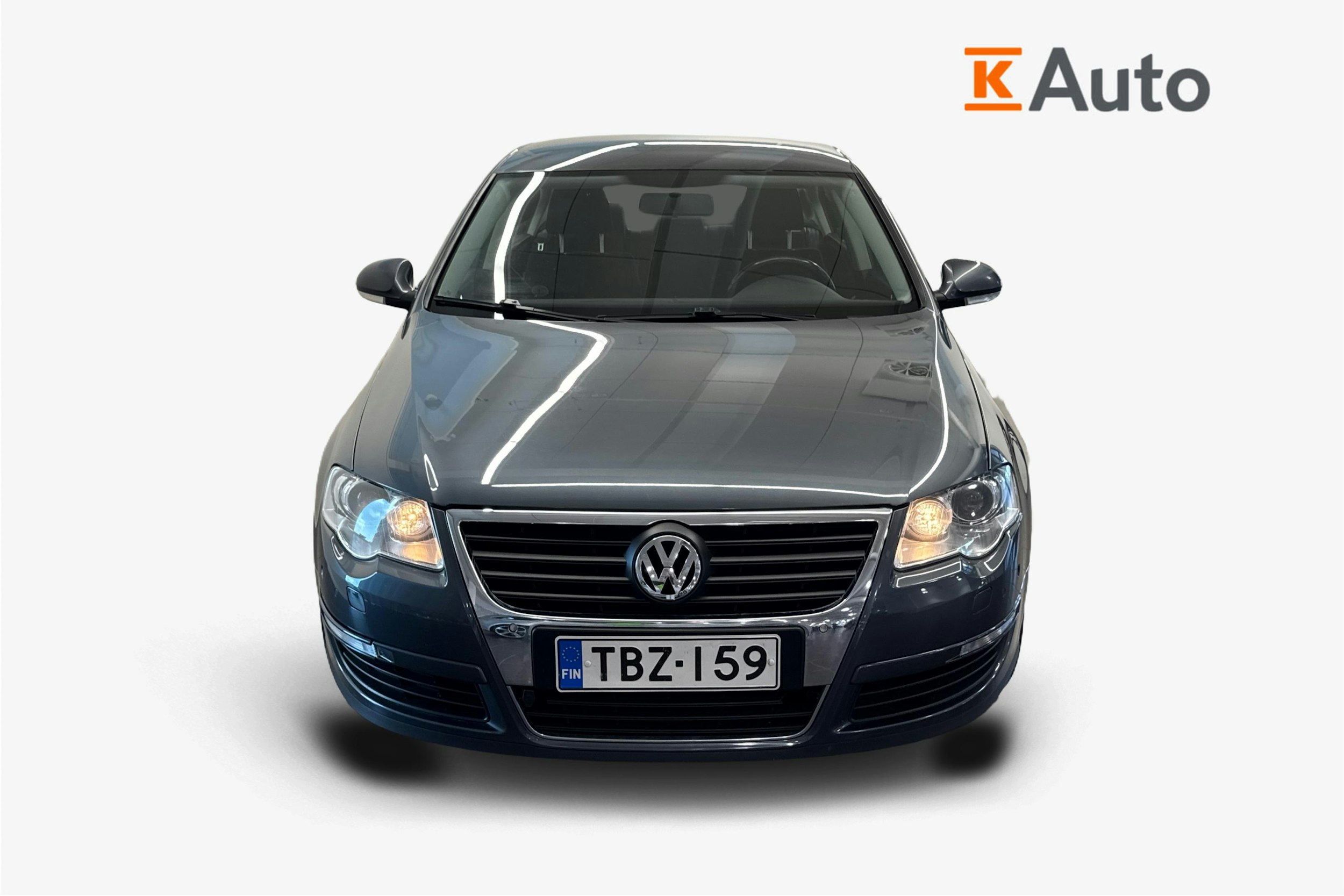 harmaa Volkswagen Passat 2010 kuva 4.