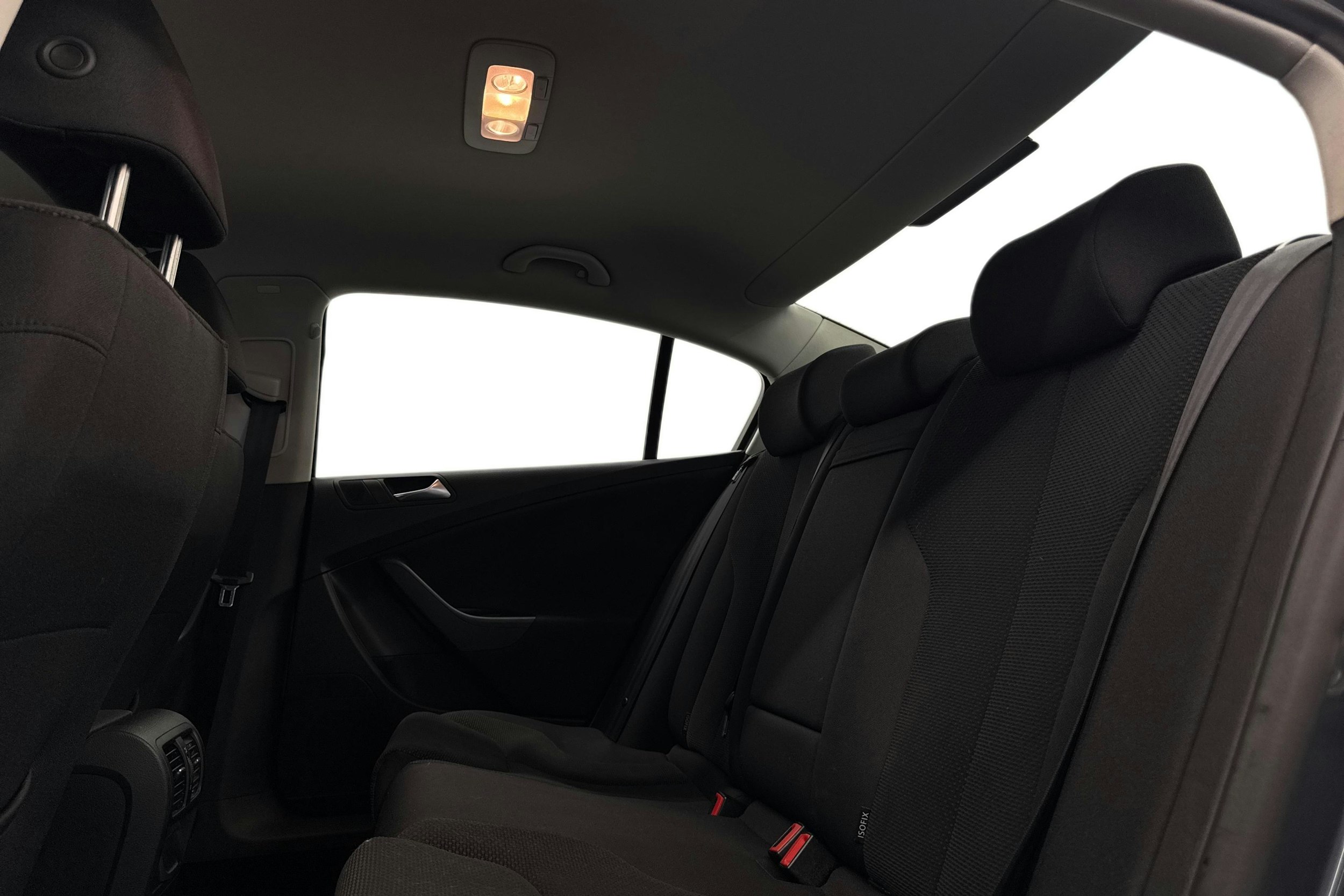 harmaa Volkswagen Passat 2010 kuva 8.