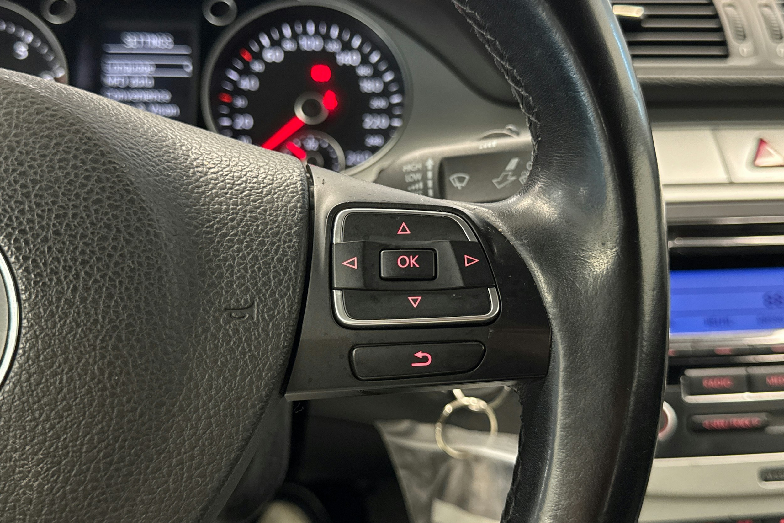 harmaa Volkswagen Passat 2010 kuva 16.