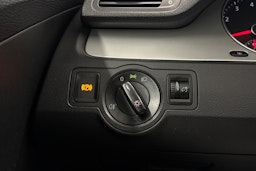harmaa Volkswagen Passat 2010 kuva 18.