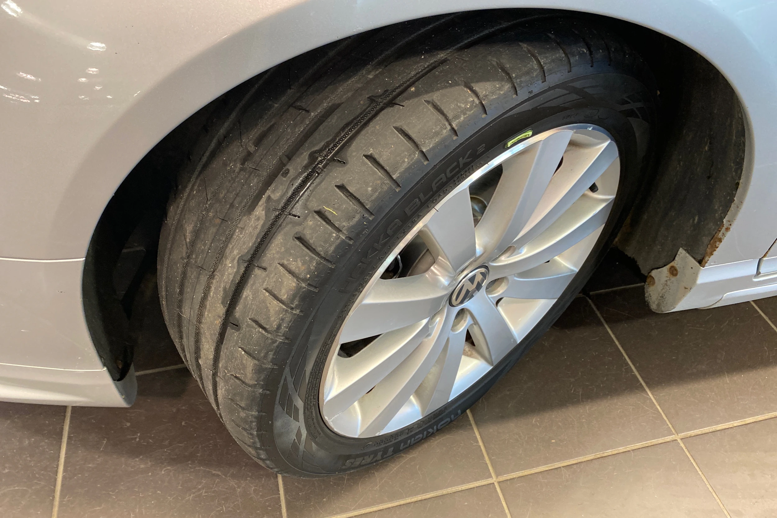 harmaa Volkswagen Passat 2010 kuva 10.