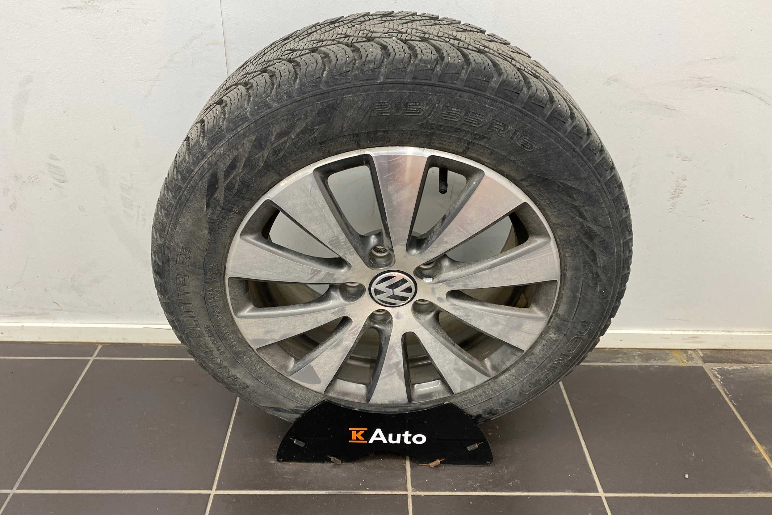 harmaa Volkswagen Passat 2010 kuva 13.