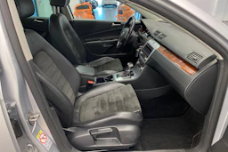 harmaa Volkswagen Passat 2010 kuva 16.