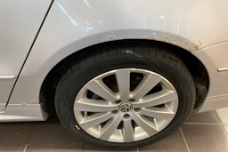 harmaa Volkswagen Passat 2010 kuva 27.