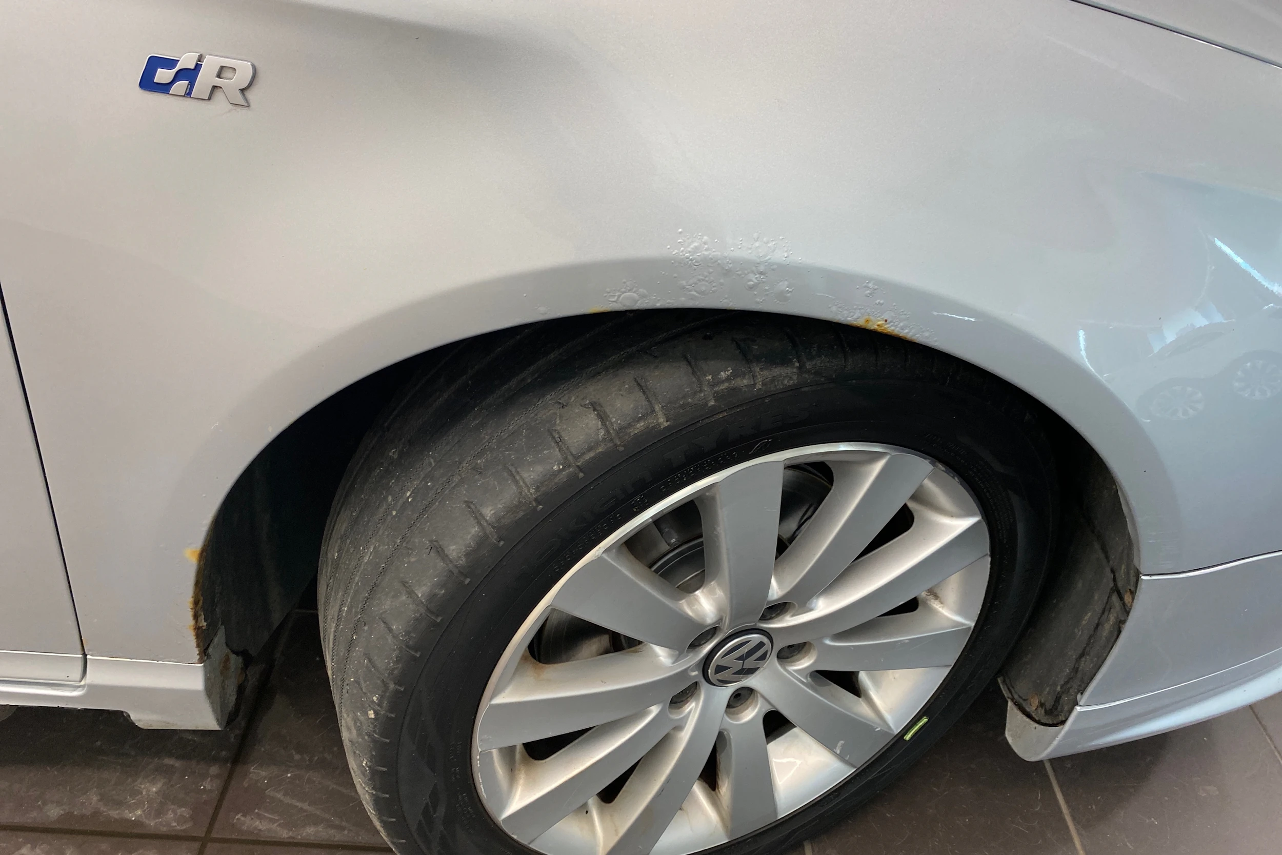 harmaa Volkswagen Passat 2010 kuva 30.