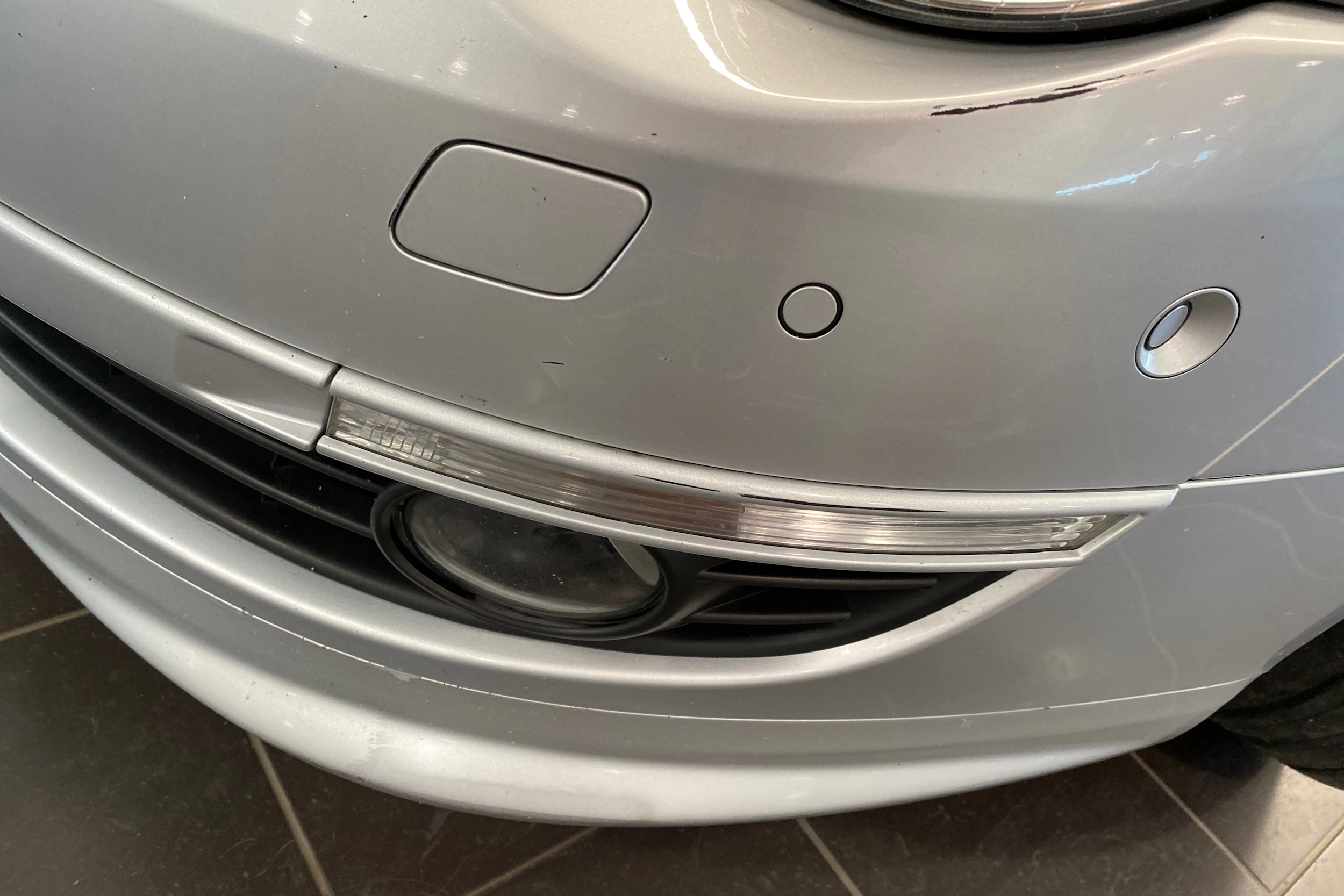harmaa Volkswagen Passat 2010 kuva 33.