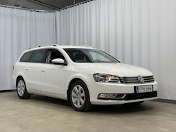 valkoinen Volkswagen Passat 2011 kuva 1.