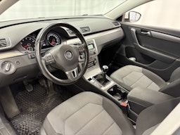 valkoinen Volkswagen Passat 2011 kuva 7.