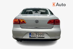 harmaa Volkswagen Passat 2011 kuva 3.