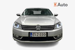 harmaa Volkswagen Passat 2011 kuva 4.