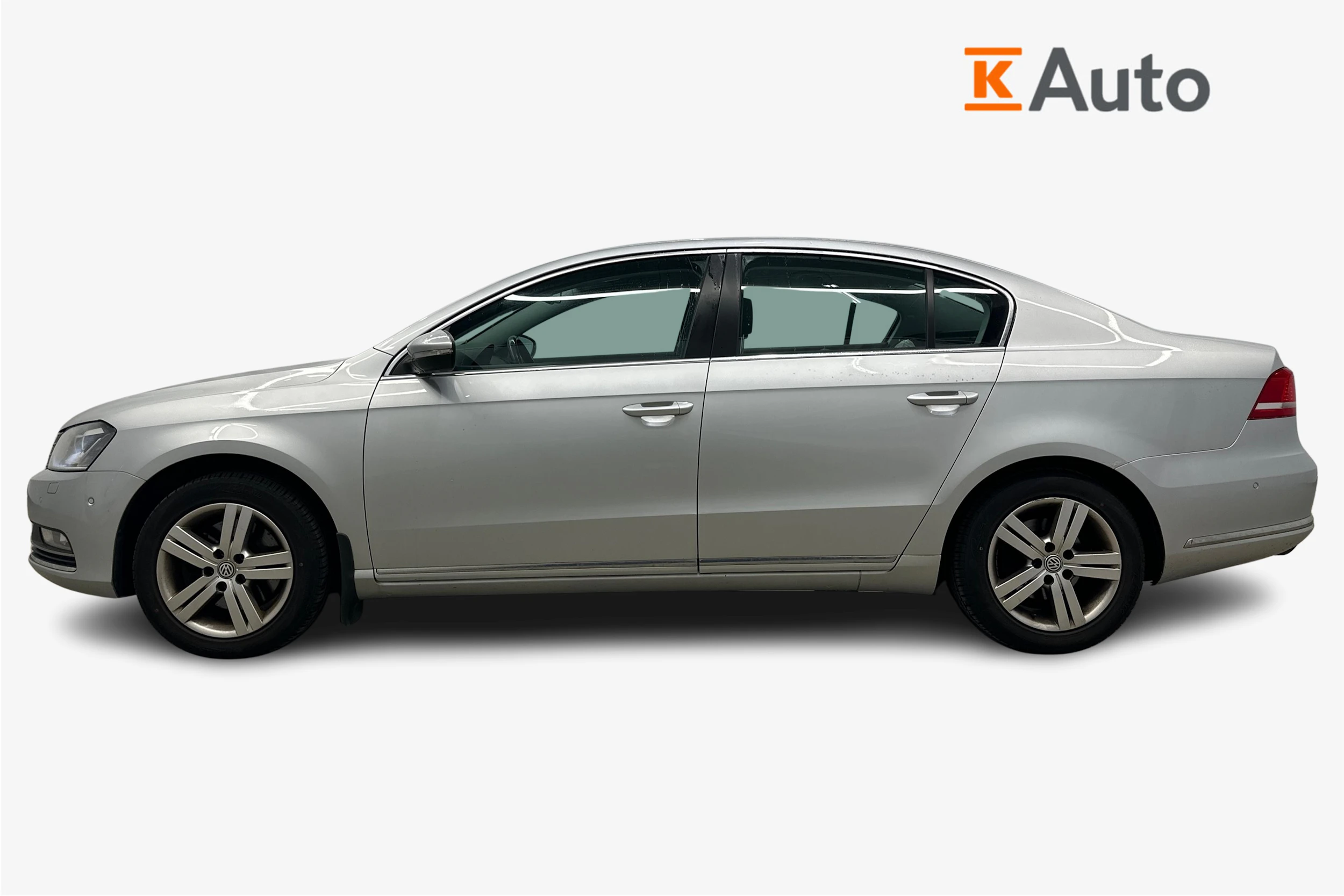 harmaa Volkswagen Passat 2011 kuva 5.