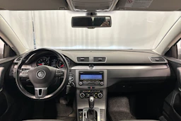 harmaa Volkswagen Passat 2011 kuva 11.