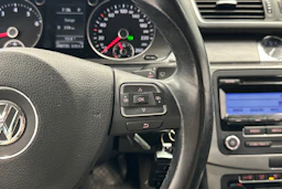 harmaa Volkswagen Passat 2011 kuva 14.