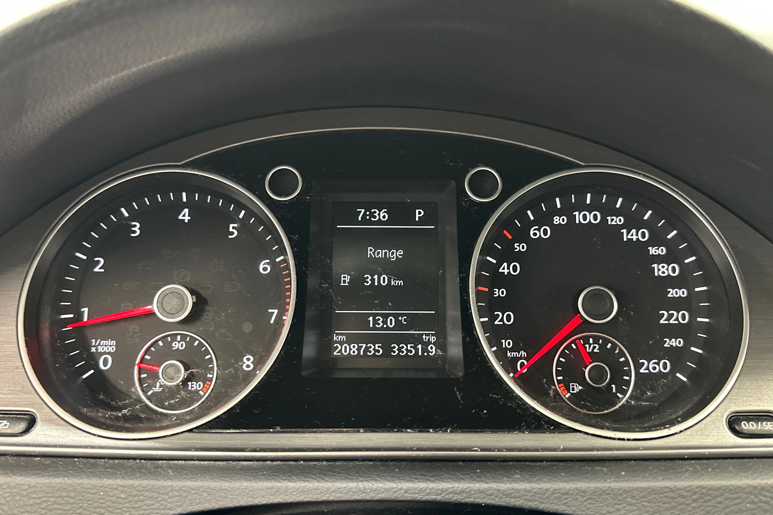harmaa Volkswagen Passat 2011 kuva 15.