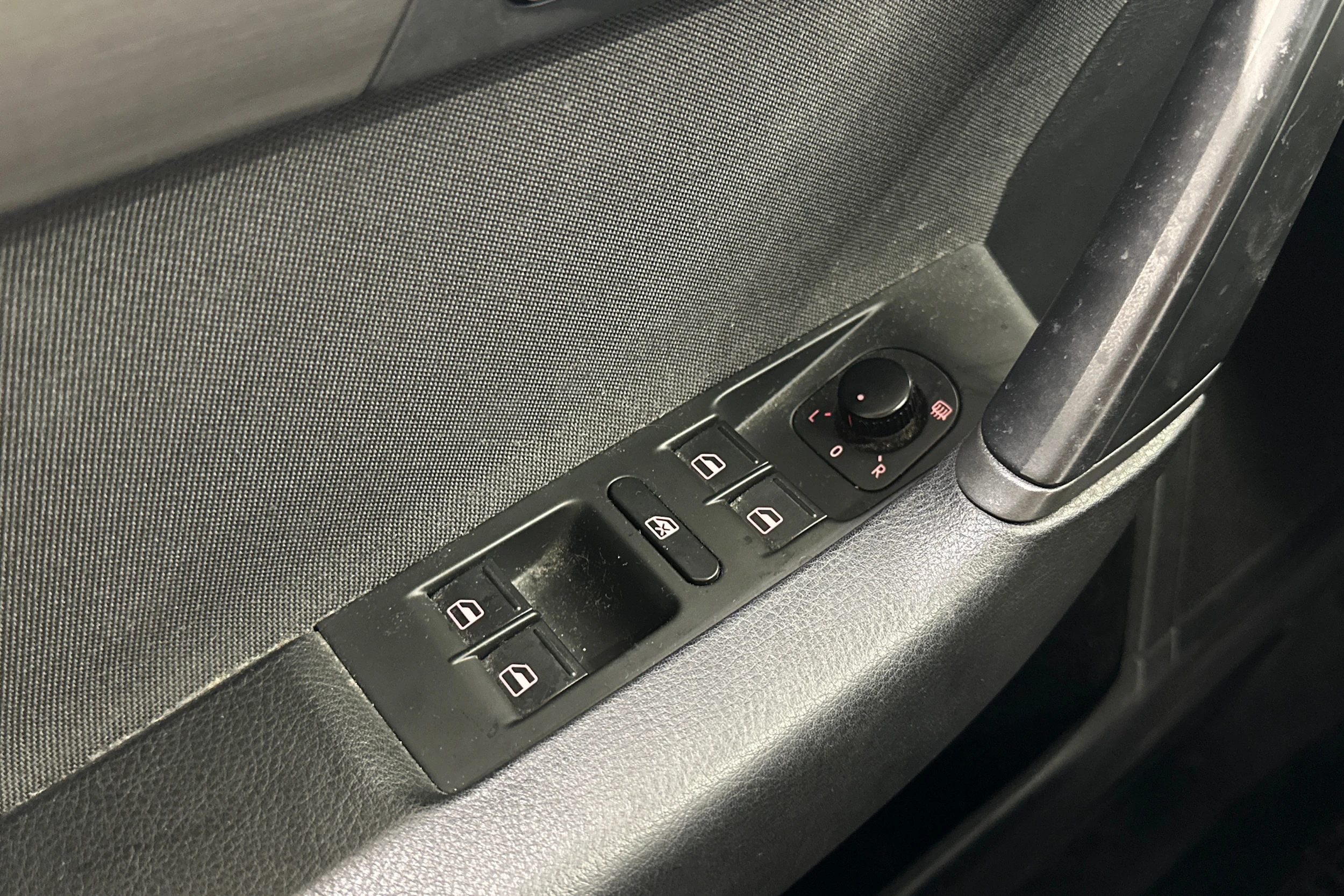 harmaa Volkswagen Passat 2011 kuva 19.