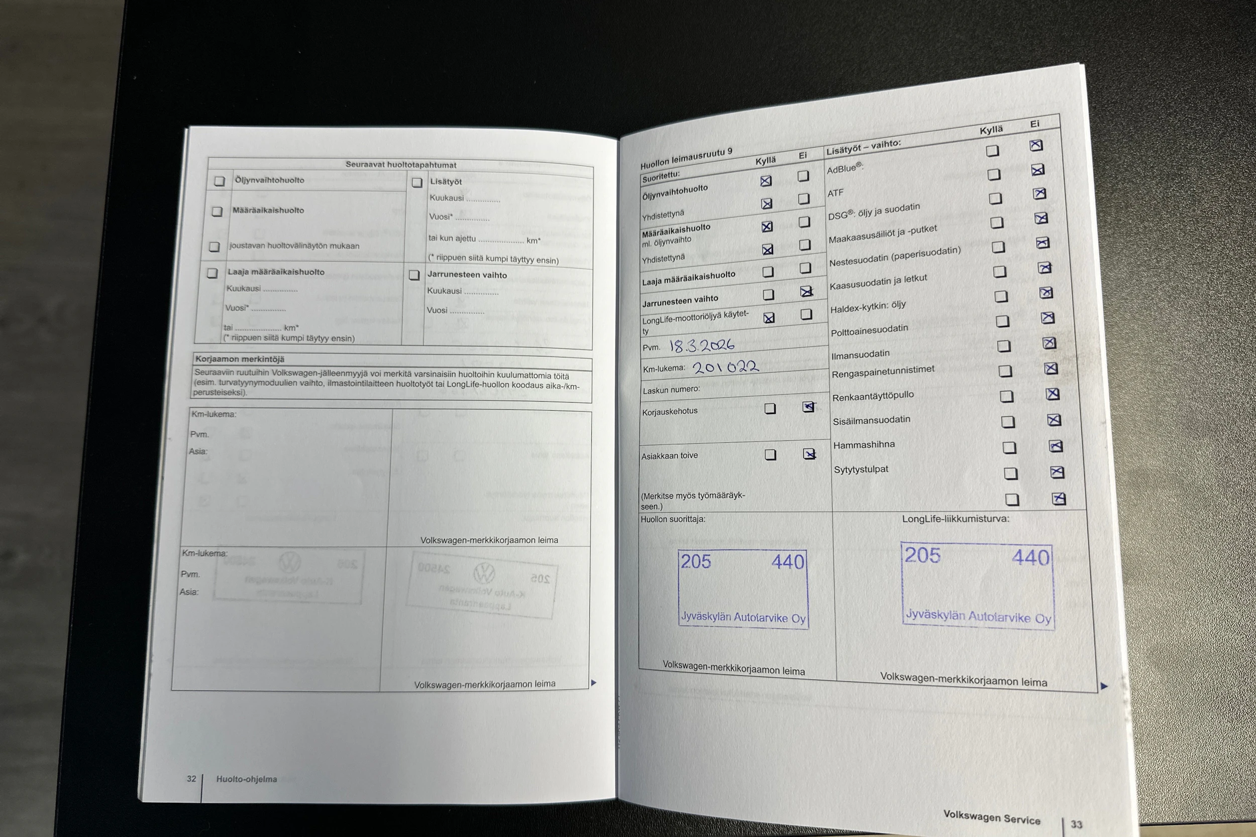 harmaa Volkswagen Passat 2011 kuva 29.