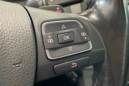musta Volkswagen Passat 2012 kuva 19.